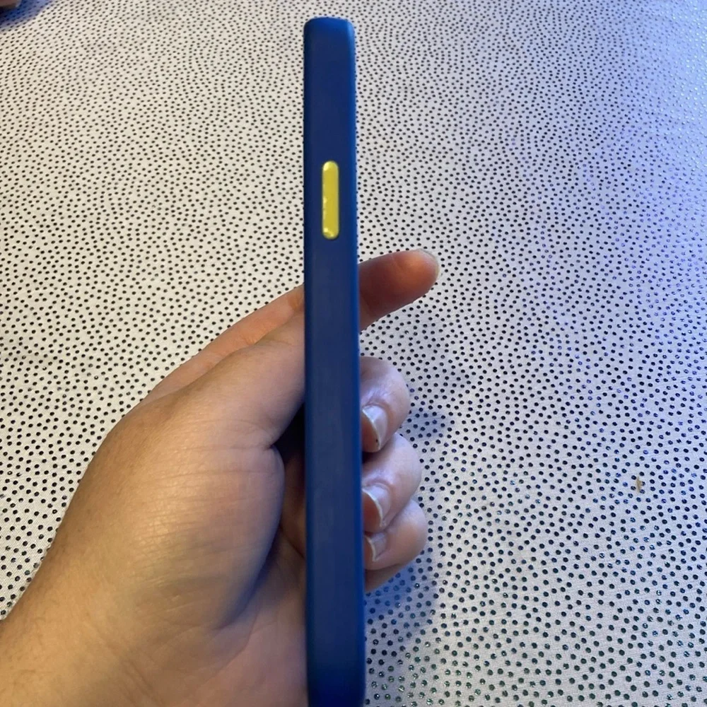 Case - iPhone 12/ 12 pro (6.1” screen ) x1 IP 12